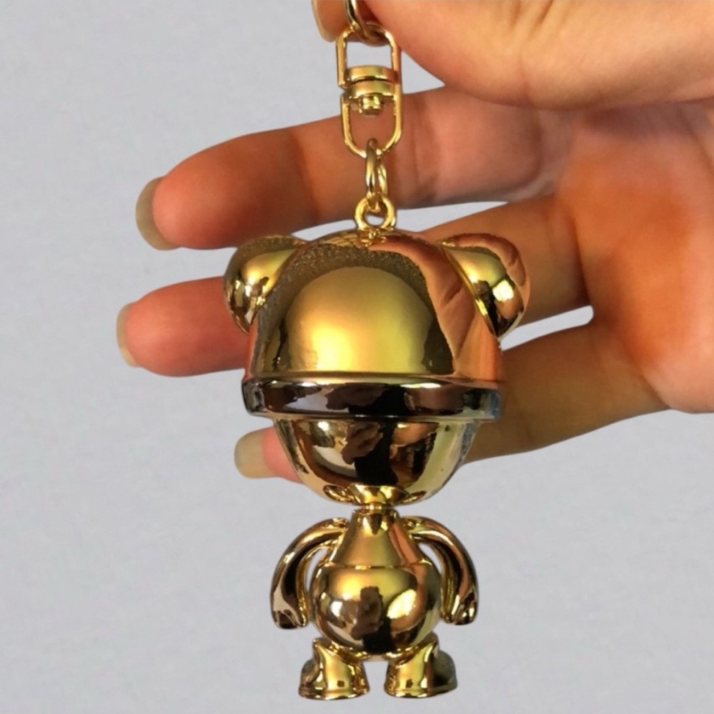 Dior INLEX Metallic Teddy Bear Keychain
Bag Charm Gold/Silver Tone Metal - Picture 7 of 10